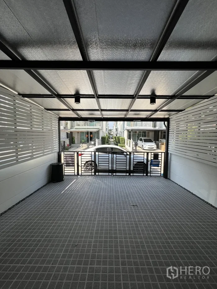 รูป ให้เช่า ทาวน์เฮาส์ 3 ห้องนอน Town Avenue Rama 9 (ถนนทาวน์อเวนิว พระราม 9) หัวหมาก บางกะปิ กรุงเทพมหานคร - รูปที่ 2/35