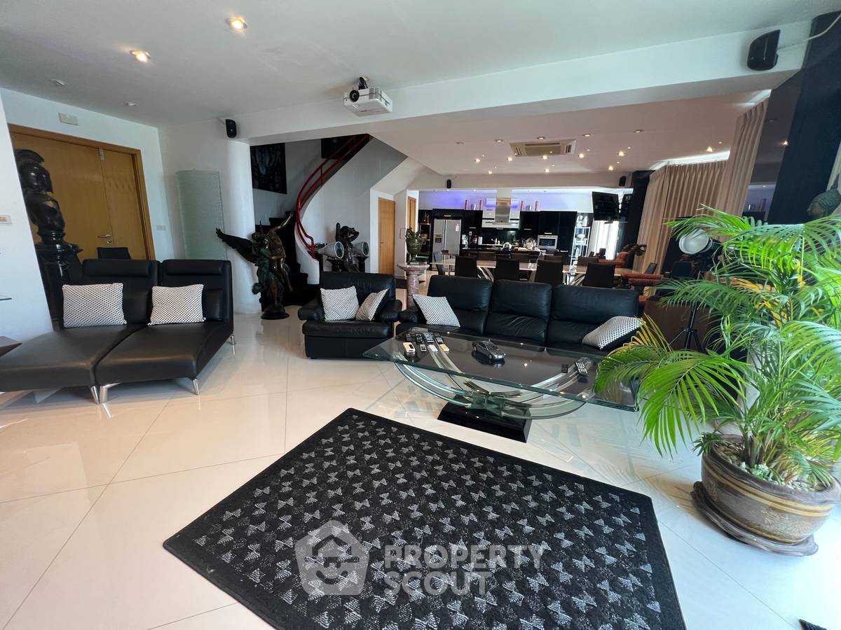 รูป คอนโด 2-ห้องนอน ที่ พีค คอนโดมิเนียม ใกล้ ถนนพระตำหนัก พัทยา (ID 3281789) - รูปที่ 10/46