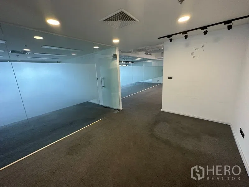 รูป ให้เช่า ออฟฟิศ 450 ตรม วัฒนา กรุงเทพมหานคร BTS เอกมัย - รูปที่ 11/12
