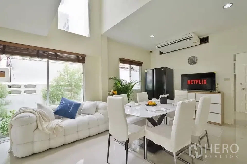 picture For rent 5 Bedroom Detached House in Watthana, Bangkok - 4/26
