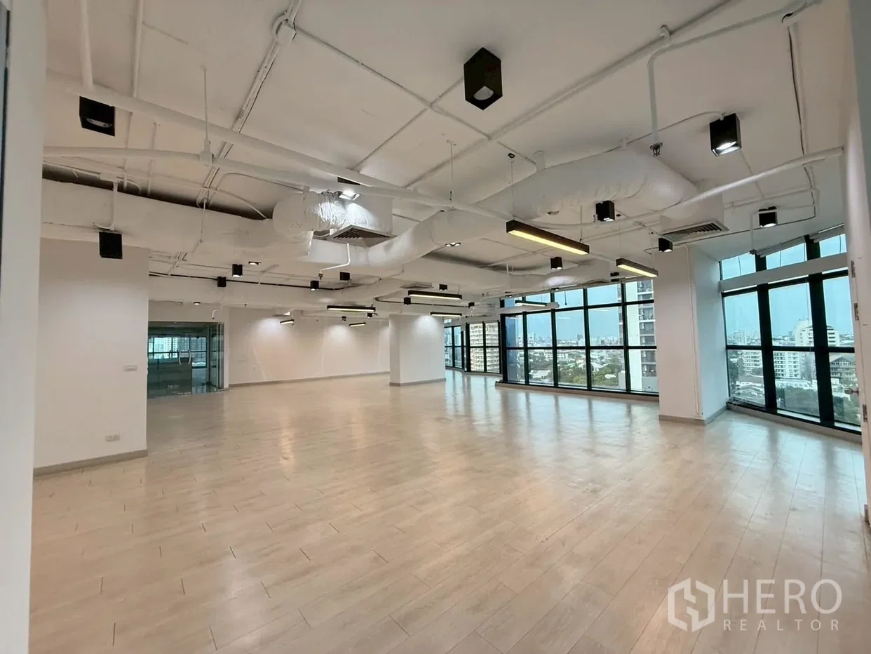 picture For rent Office Space 200 sqm in Watthana, Bangkok - 5/8