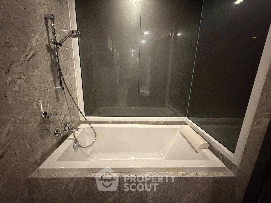 picture 40th-Floor 3-BR At Ashton Asoke Near MRT Sukhumvit (ID 3189823) - 9/11