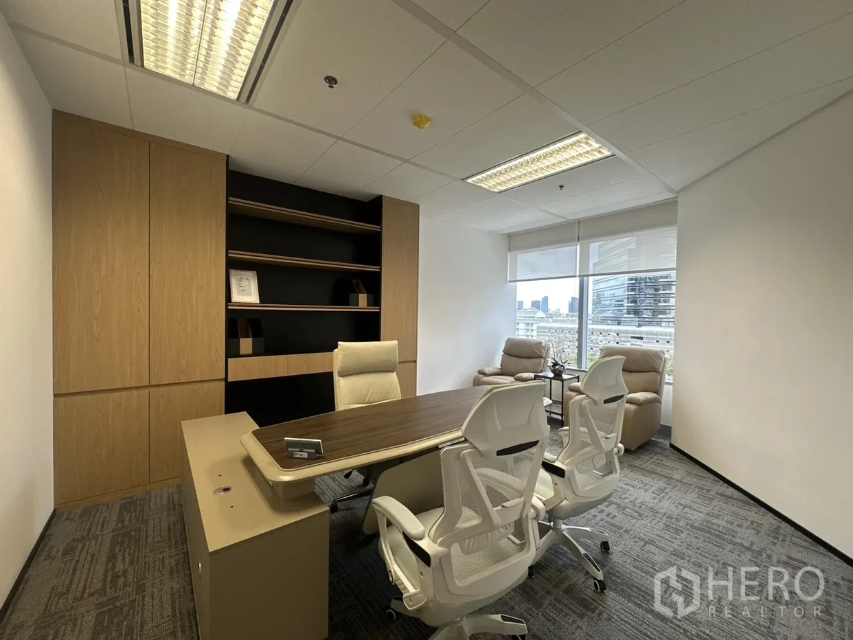 picture For rent Office Space 142 sq.m. in Lumphini, Pathum Wan, Bangkok BTS Phloen Chit - 10/16