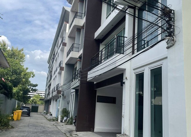 รูป A02_033 ขายทาวน์เฮ้าส์ 4 ชั้น สราญรมย์ แขวง คันนายาว เขตคันนายาว จ.กรุงเทพมหานคร - รูปที่ 4/8
