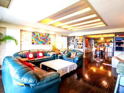 ขายคอนโด : Oriental Towers | Spacious 3 Bed Condo For Sale in Ekkamai - BR60660CD