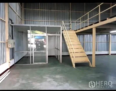 Factory for rent : For rent Warehouse 208 sq.m. in Bang Kho Laem, Bangkok