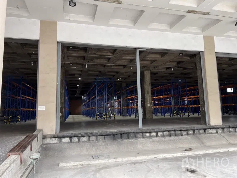 picture For rent Warehouse 3000 sqm in Chom Phon, Chatuchak, Bangkok - 5/9