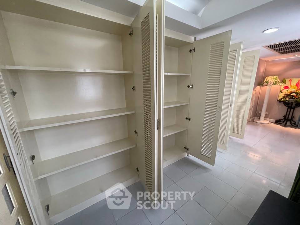 รูป คอนโด 2 ห้องนอน 142 ตร.ม. Supalai Place Sukhumvit 39 ใกล้ BTS พร้อมพงษ์ (ID 3292181) - รูปที่ 6/12