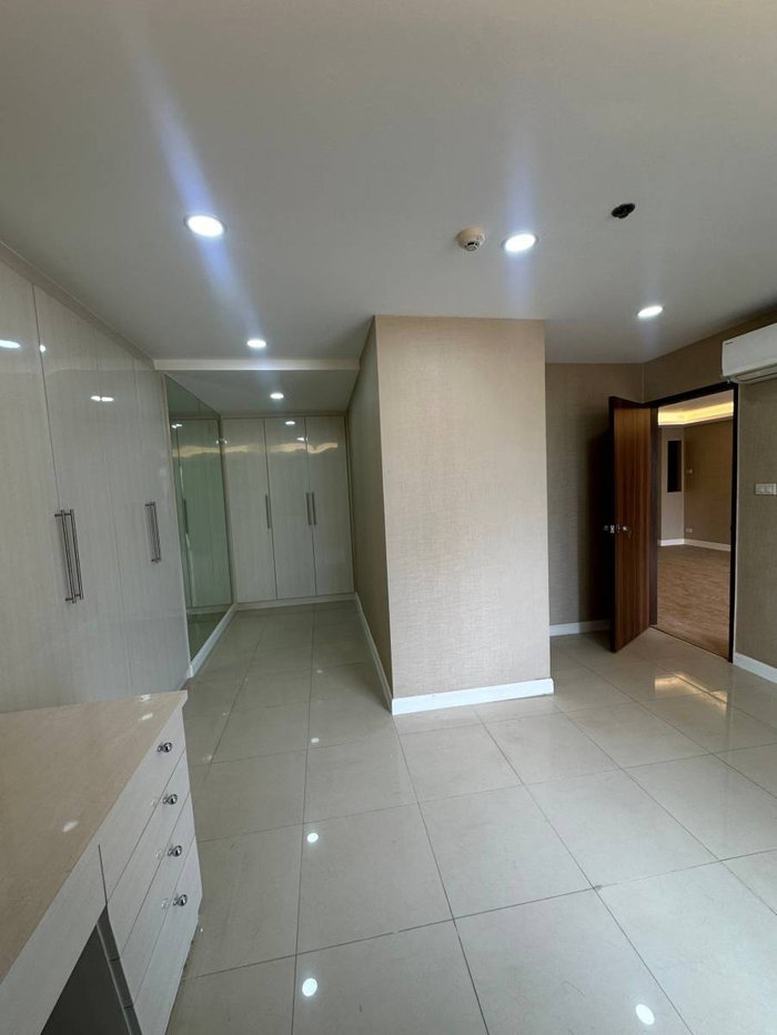 รูป 🔥Crystal Garden - 3 Bedrooms for SALE ONLY 26MB 🔥 - รูปที่ 9/13