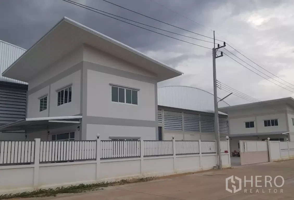 picture For rent Factory 1120 sqm in Sam Phran, Nakhon Pathom - 1/1