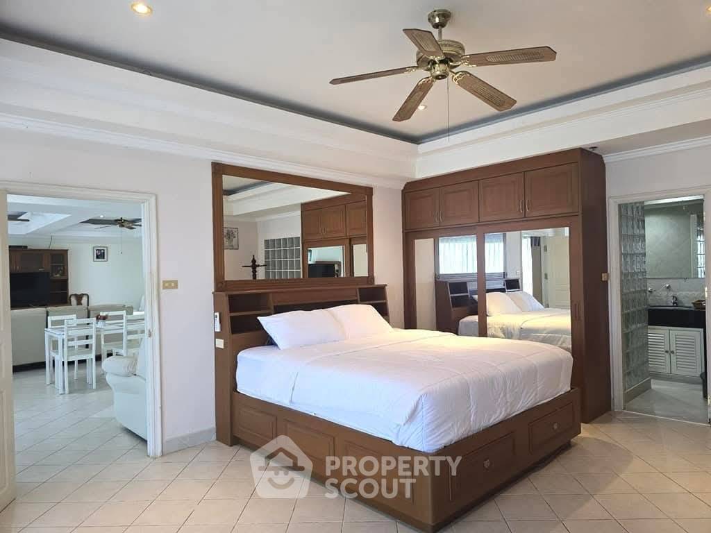 picture 1-BR Condo at View Talay 3 close to Phratamnak (ID 3281920) - 5/12