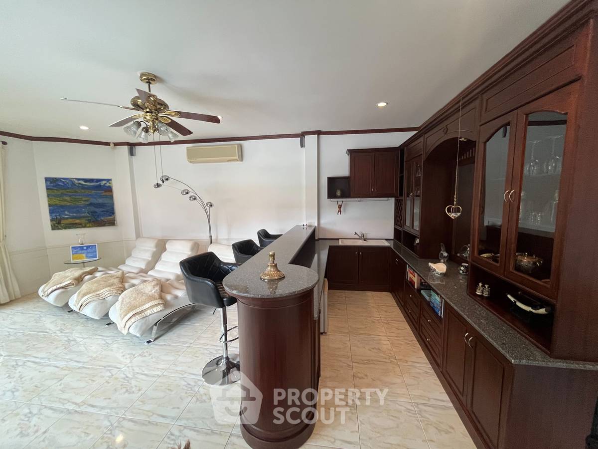 picture Unique 6-BR Pool Villa next to Market Village (ID 3293800) - 47/49