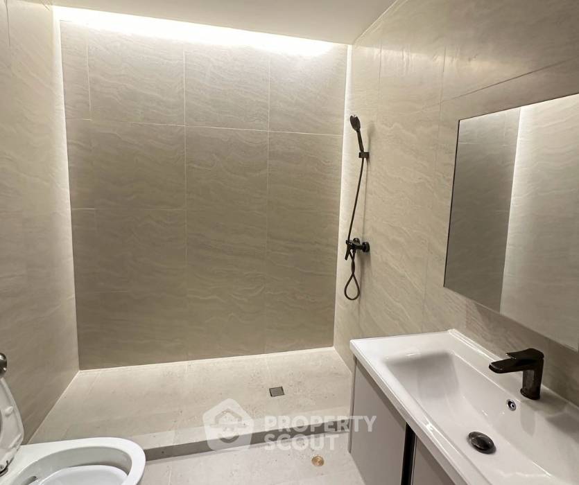 picture 200m To BTS Phrom Phong | 2-BR Baan Suanpetch Condominium (ID 3263148) - 5/5