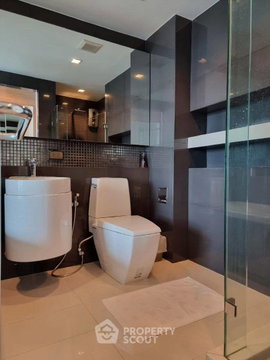 2-BR Condo at Rhythm Sathorn near BTS Saphan Taksin (ID 2928808)