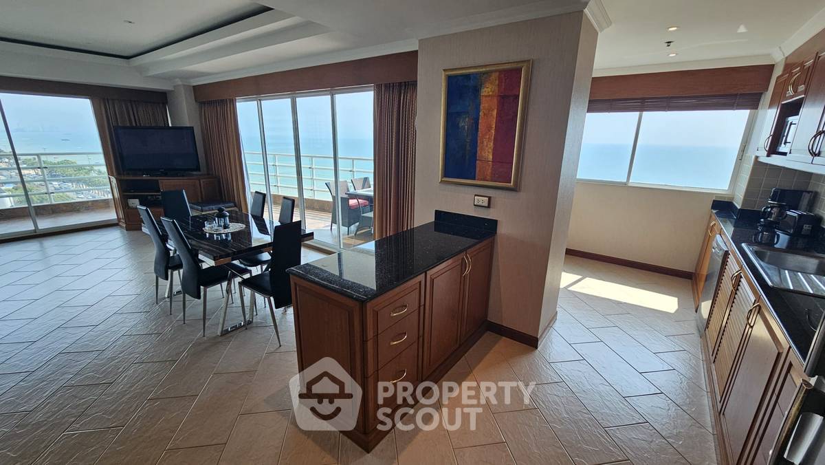 picture Spacious 2-BR 141 Sqm At View Talay 7 Condominium Jomtien (ID 3281933) - 11/51