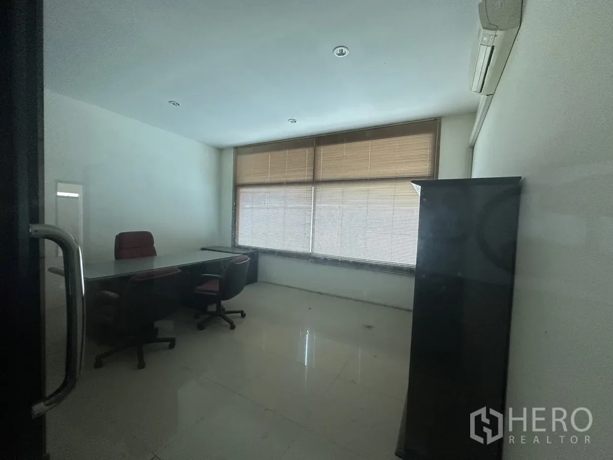 รูป ให้เช่าหรือขาย โรงงาน 2400 ตรม ดอกไม้ ประเวศ กรุงเทพมหานคร - รูปที่ 11/17