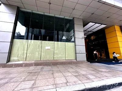 Retail spaces for rent : For rent Retail Space 151 sqm in Khlong Toei Nuea, Watthana, Bangkok BTS Asok