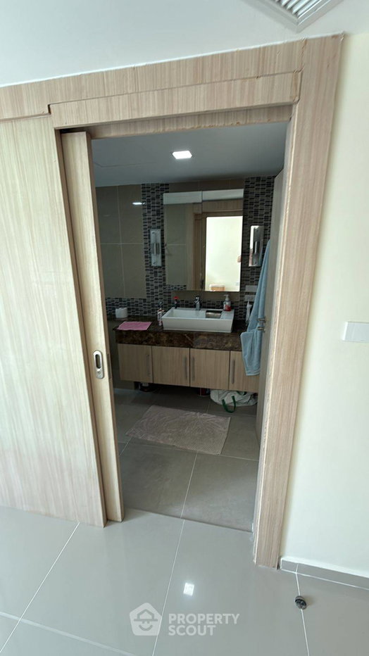picture 2-BR Condo At Nova Ocean View Condominium, Phratamnak (ID 3281761) - 16/26