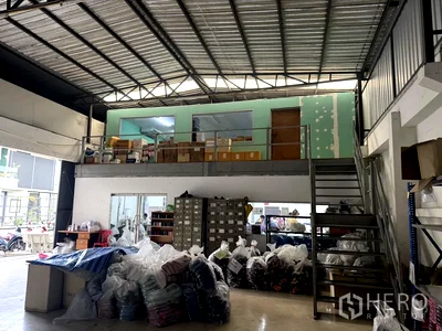 Factory for rent Phatthanakan Road : For rent Warehouse 290 sq.m. in Suan Luang, Suan Luang, Bangkok BTS On Nut