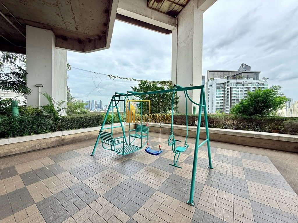 picture Waterford Diamond Tower | Modernized 2 Bed Condo For Sale - BR61951CD - 30/42