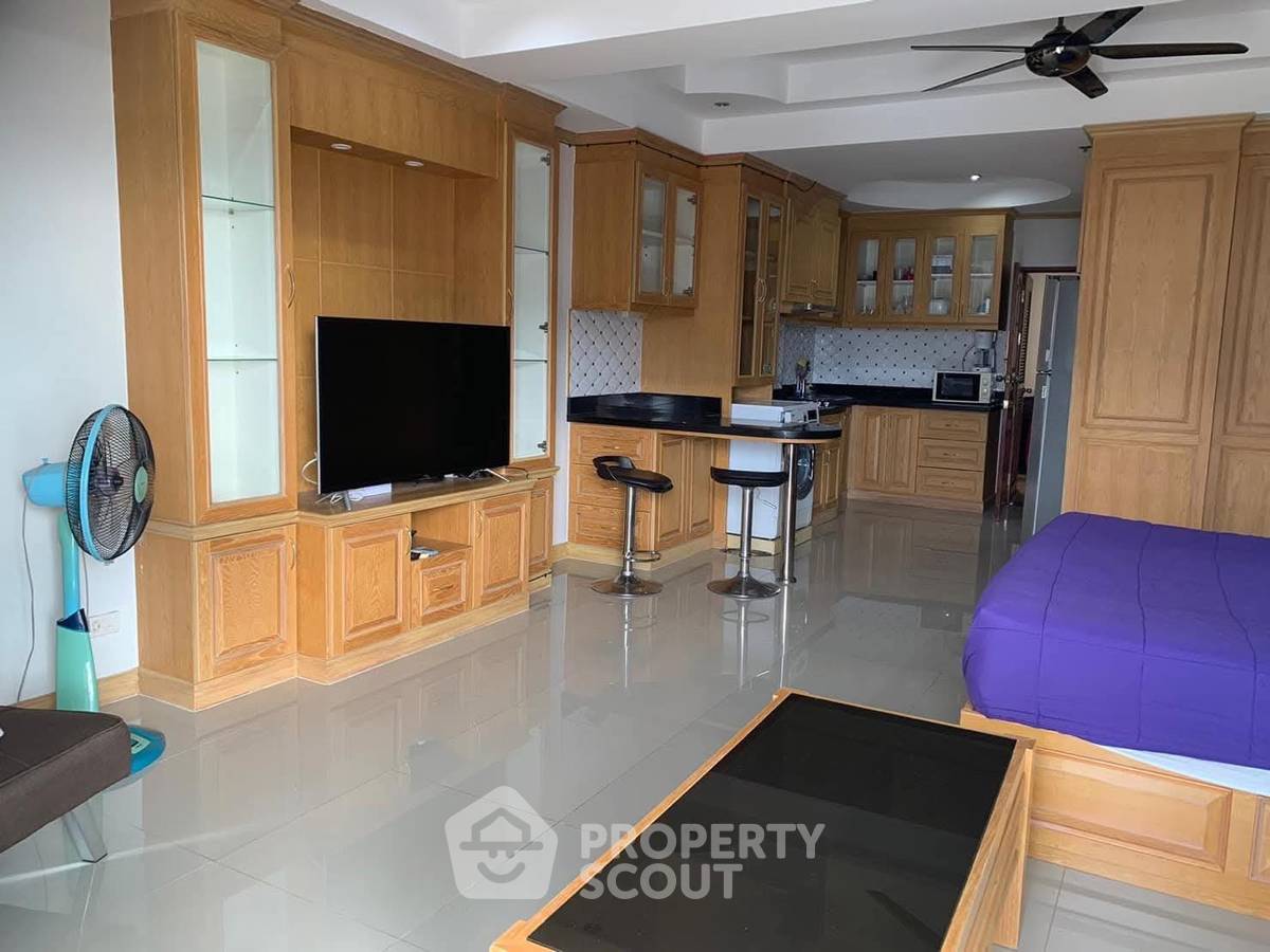 picture 45 Sqm 1-BR Condo At View Talay 3, Phratamnak (ID 3281924) - 13/14
