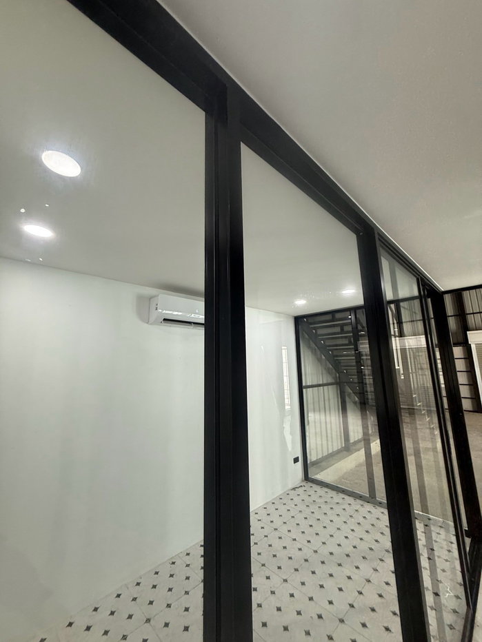 รูป บ้านส่วนตัว🏠มีสระว่ายน้ำในตัว อินเตอร์เน็ต ส่วนตัว ขนาด 168 ตรม. 5ห้องนอน 5 ห้องน้ำ มีห้องเก็บของ ระบบมีรีโมท มีกล้องงวจรปิด ใกล้อ่างมาบประชัน - รูปที่ 47/72