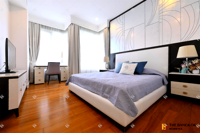 Condos for rent : Q Langsuan near BTS Ratchadamri Best Location Condo for City Dwellers
