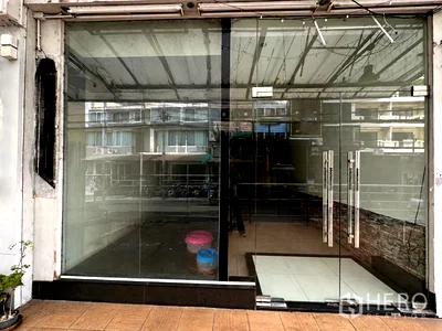 เช่าพื้นที่ขายของ ศูนย์การประชุมแห่งชาติสิริกิติ์ : ให้เช่า พื้นที่ขายของ 96 ตรม คลองเตย คลองเตย กรุงเทพมหานคร BTS นานา