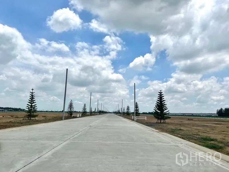 picture Land 800 sqw in Lam Luk Ka, Pathum Thani - 2/4