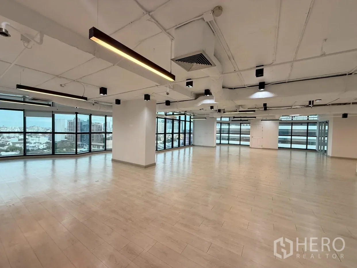 picture For rent Office Space 200 sqm in Watthana, Bangkok - 4/8