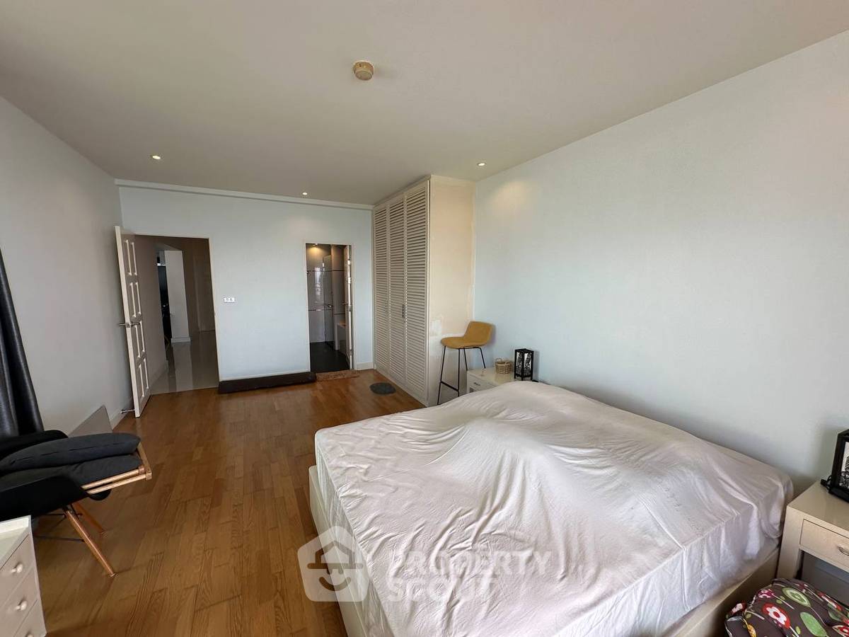 รูป ชั้น 25 ห้องนอน 3 ห้อง ขนาด 179 ตร.ม. Krisda Golden Condotel (ID 3282517) - รูปที่ 3/22