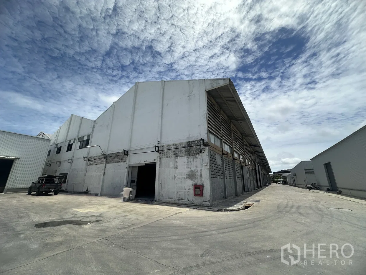 รูป ให้เช่า โรงงาน 800 ตรม เมืองสมุทรปราการ สมุทรปราการ - รูปที่ 2/6