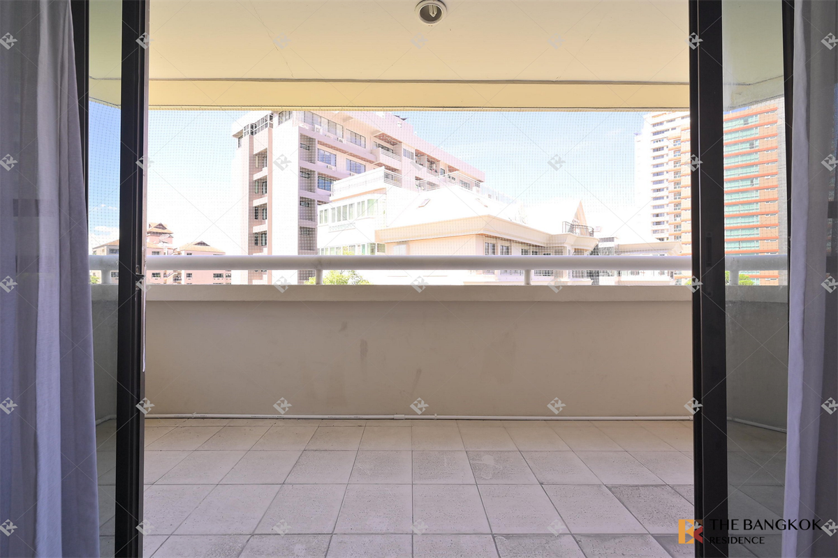 picture Baan Suanpetch near BTS Phrom Phong Hurry, big discount is ending! - 1/10