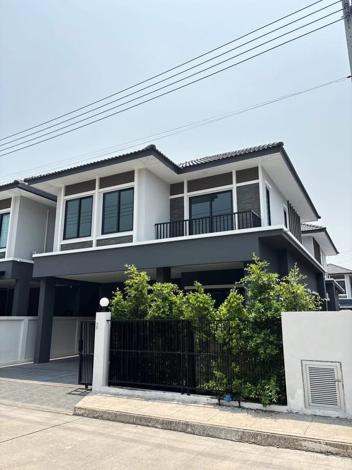 รูป 🏡 ให้เช่าบ้านเดี่ยว ตกแต่งสไตล์โมเดิร์น ในโครงการคุณภาพ สิ่งแวดล้อมดี ความปลอดภัยสูง ใกล้ห้างสรรพสินค้า, โรงเรียนนานาชาติ และอื่นๆอีกมากมาย - รูปที่ 2/14