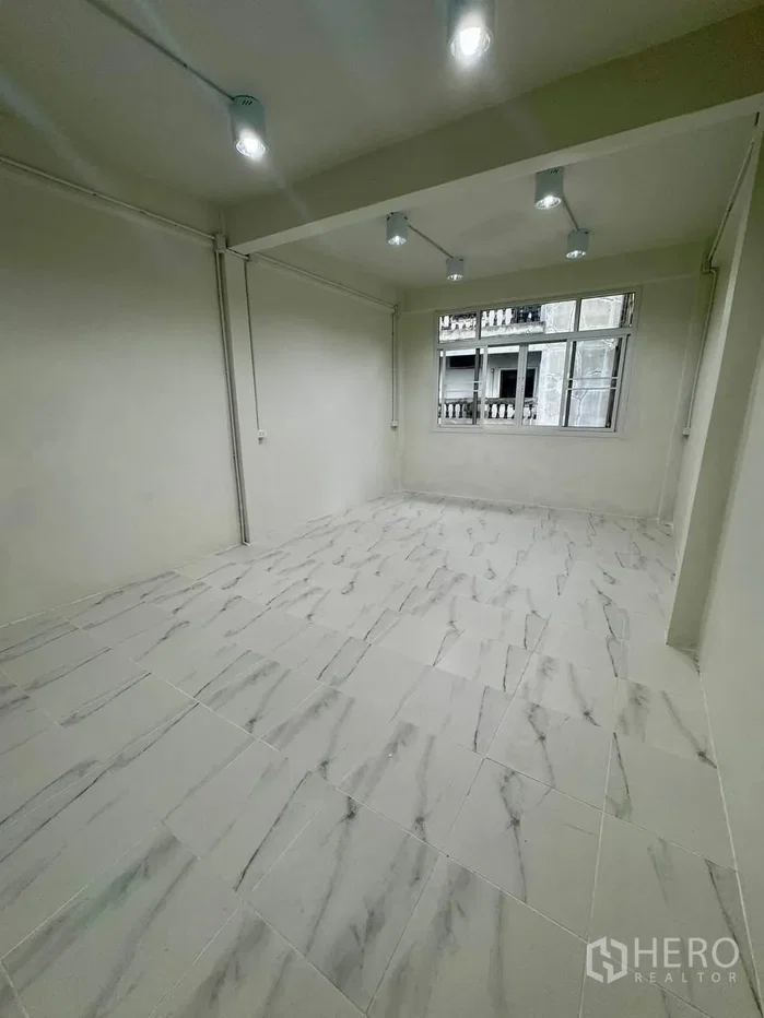 รูป ให้เช่า ตึกแถว 180 ตรม สาทร กรุงเทพมหานคร BTS สาทร สะพานตากสิน - รูปที่ 11/20