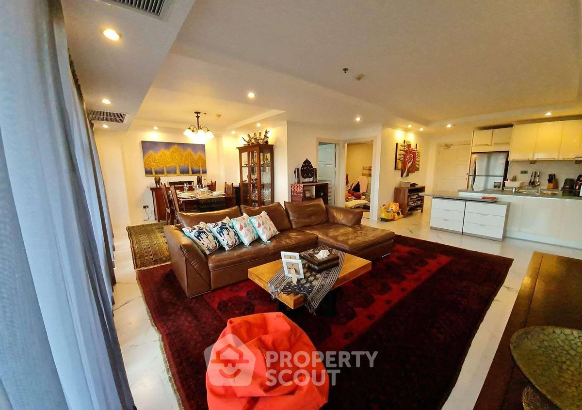 รูป คอนโด 3-ห้องนอน ที่ เดอะ เรสซิเดนซ์ จอมเทียน บีช ใกล้ เมืองพัทยา (ID 3281802) - รูปที่ 10/11