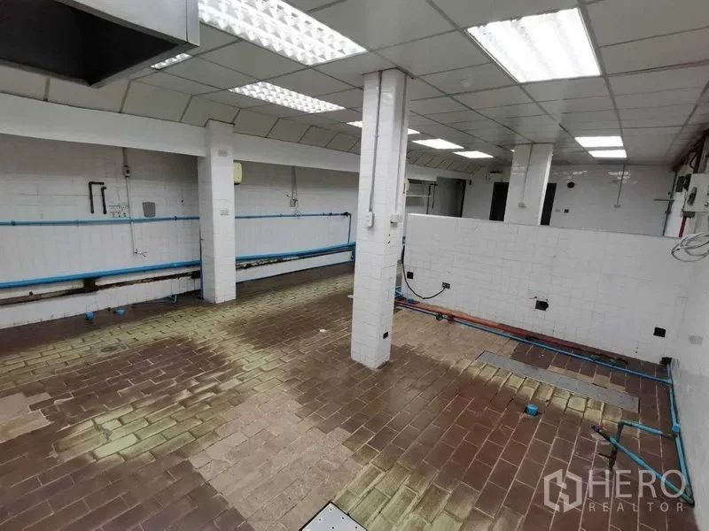 picture For rent Retail Space 320 sqm in Lumphini, Pathum Wan, Bangkok BTS Chitlom - 9/12
