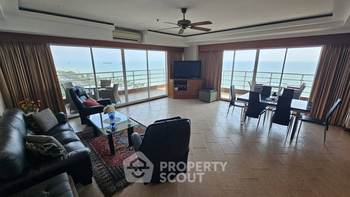 picture Spacious 2-BR 141 Sqm At View Talay 7 Condominium Jomtien (ID 3281933) - 9/51