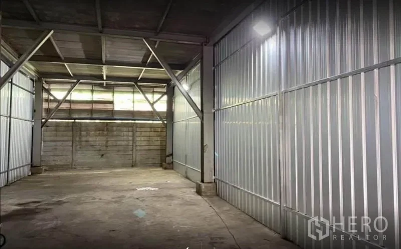 picture For rent Warehouse 2000 sqm in Phra Samut Chedi, Samut Prakan - 1/2