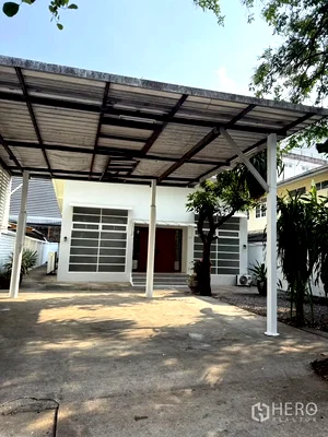Houses for rent Bangkok : For rent 3 Bedroom Detached House in Khlong Tan, Khlong Toei, Bangkok