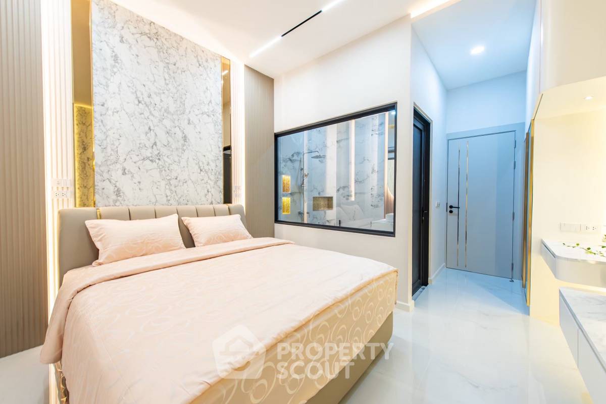 รูป วิลล่า 4 ห้องนอน ขนาด 320 ตร.ม. ย่านหนองปรือ พัทยา (ID 3280678) - รูปที่ 37/47