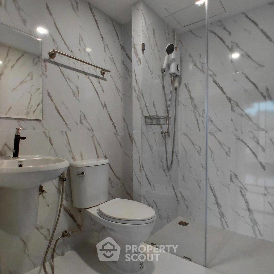 รูป คอนโด 1-ห้องนอน ที่ เดอะเฟิร์สคอนโด ใน คลองตำหรุ (ID 3254587) - รูปที่ 8/8