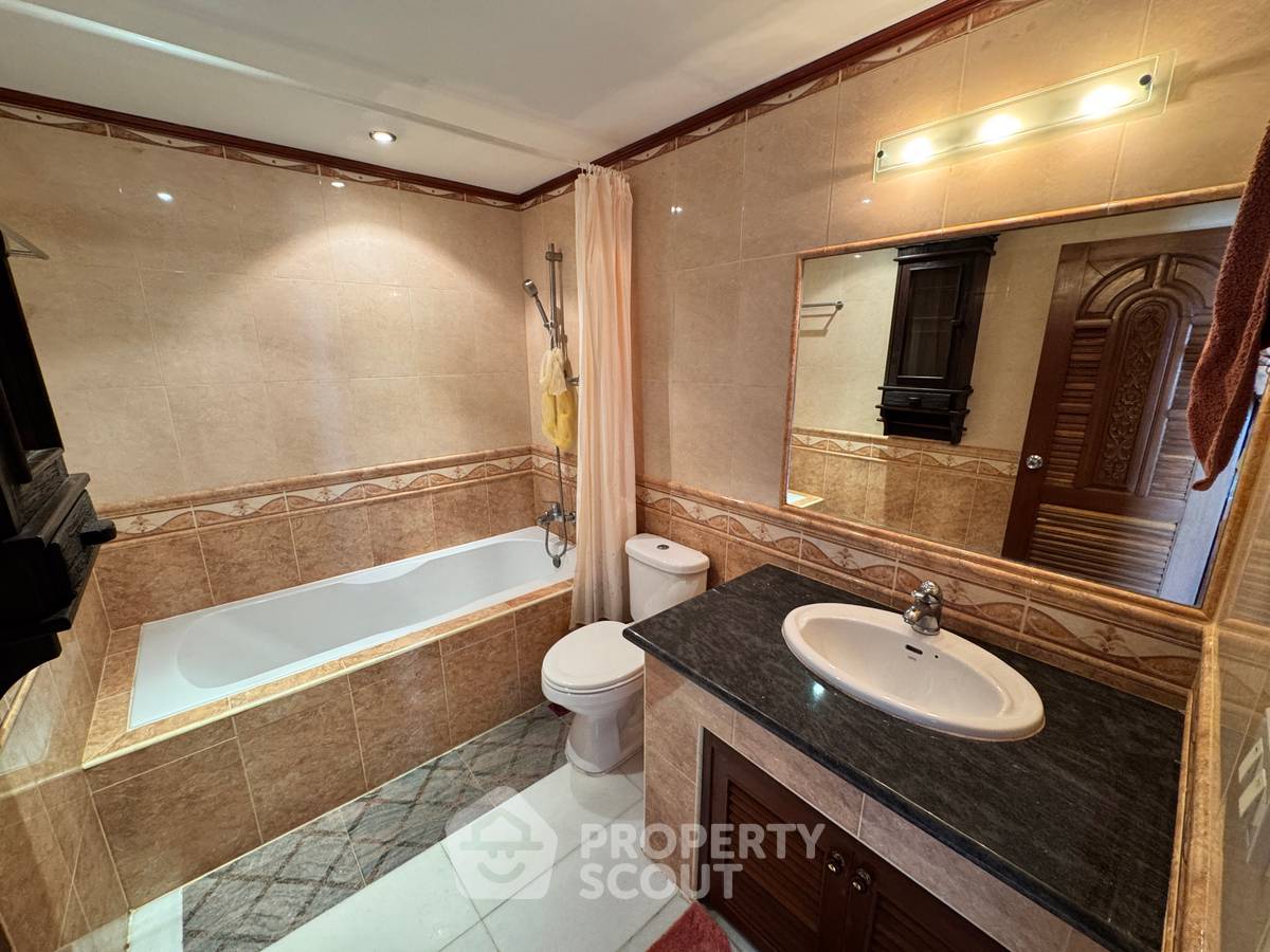 รูป ขายคอนโด 4 ห้องนอน ขนาด 273 ตร.ม. Jomtien Beach Paradise Condominium (ID 3281701) - รูปที่ 37/39
