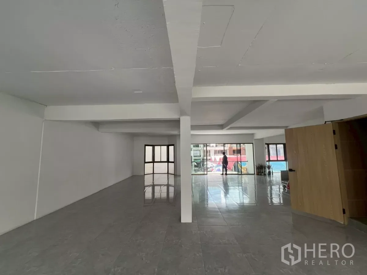 picture For rent Retail Space 64 sqm in Lumphini, Pathum Wan, Bangkok BTS Phloen Chit - 13/13