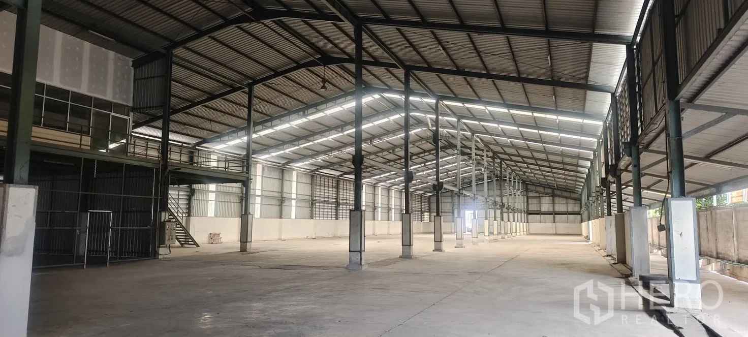 รูป ให้เช่า โรงงาน 2100 ตรม ลาดหลุมแก้ว ปทุมธานี - รูปที่ 4/6
