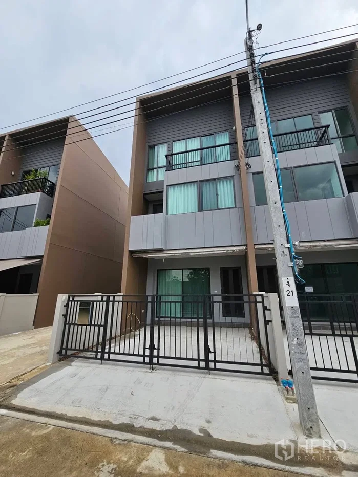 รูป ให้เช่า ทาวน์เฮาส์ 3 ห้องนอน Baan Klang Muang Rama 9-Krungthep Kreetha (บ้านกลางเมือง พระราม 9-กรุงเทพกรีฑา) ทับช้าง สะพานสูง กรุงเทพมหานคร - รูปที่ 1/12