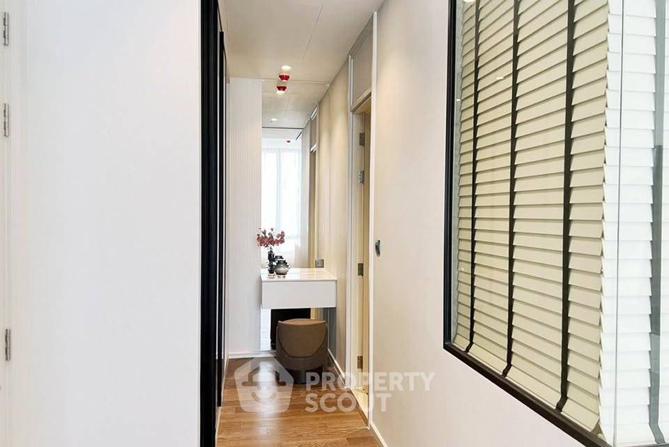 picture 1-BR Condo at Muniq Langsuan near BTS Ratchadamri (ID 3292175) - 9/19