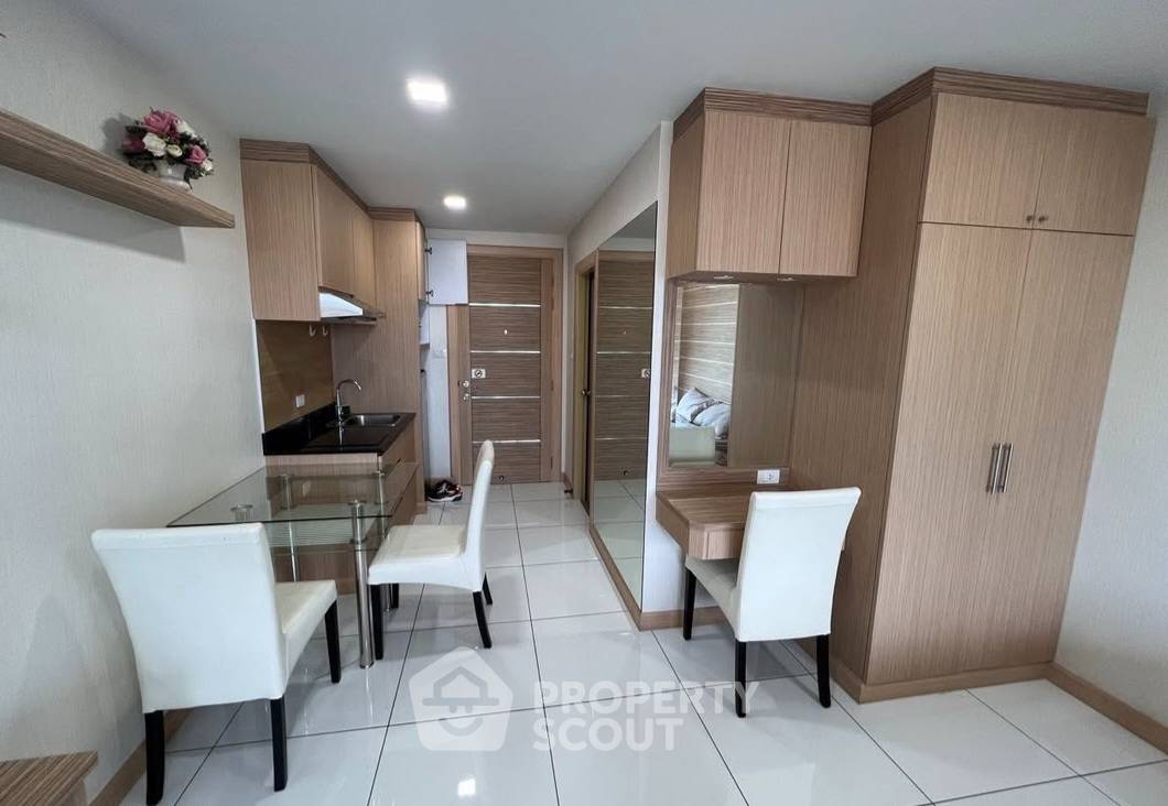 รูป คอนโด 1-ห้องนอน ที่ คอนโดเวลมาริน่า ใกล้ เมืองพัทยา (ID 3281951) - รูปที่ 2/6