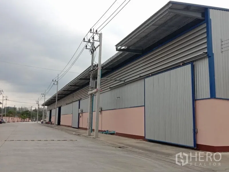 รูป ให้เช่า โรงงาน 3240 ตรม บ้านแพ้ว สมุทรสาคร - รูปที่ 1/11