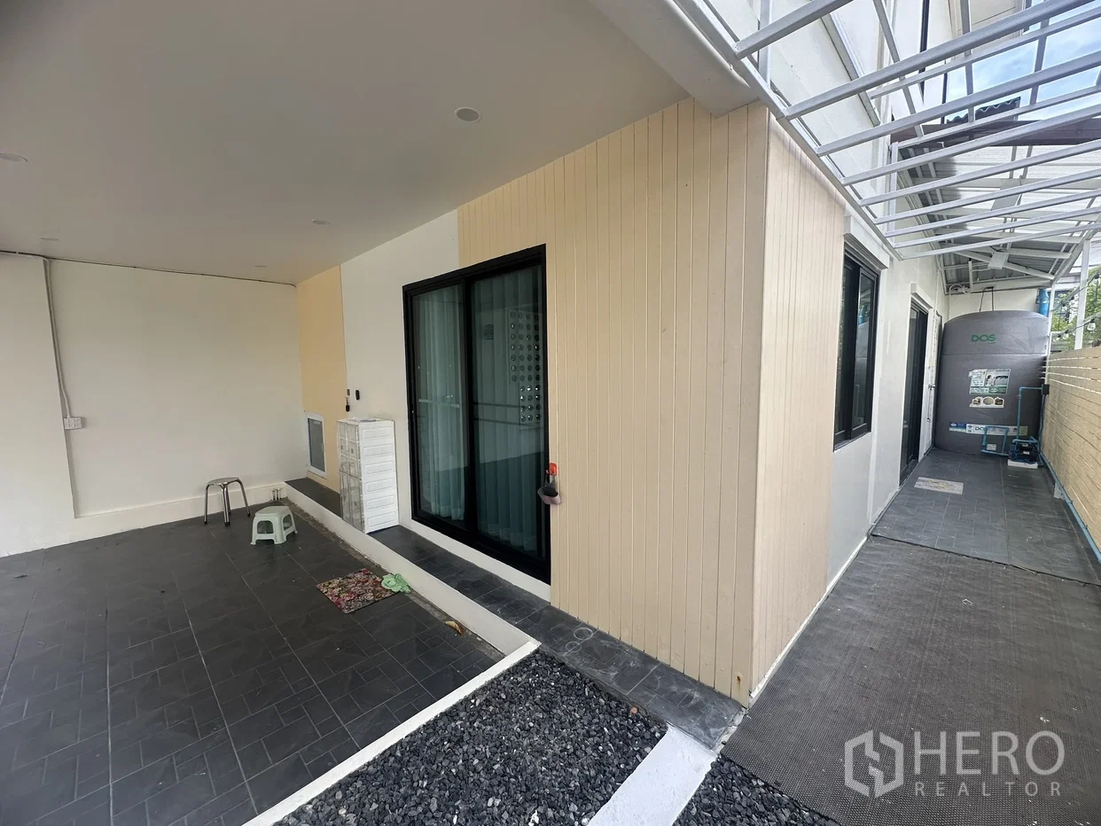 รูป ขาย ทาวน์เฮาส์ 4 ห้องนอน Baan Fah Piyarom Terrace Phase 12 ลาดสวาย ลำลูกกา ปทุมธานี - รูปที่ 4/17